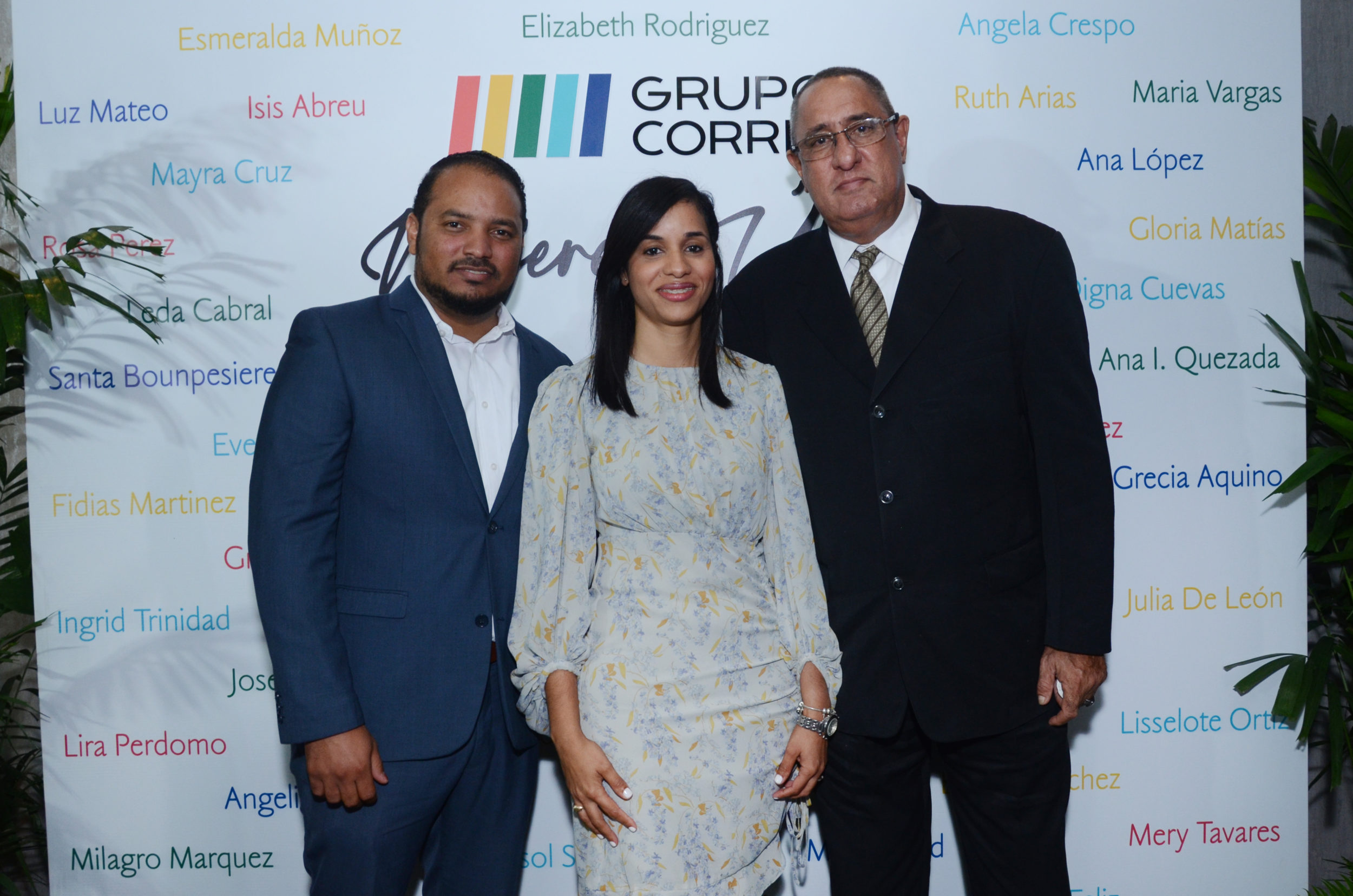 Grupo Corripio otorga reconocimiento a diez “Mujeres Únicas” por sus virtudes, trascendencia y trayectoria laboral 3 5. Luis Castillo Gloria Matias y Julio Soto