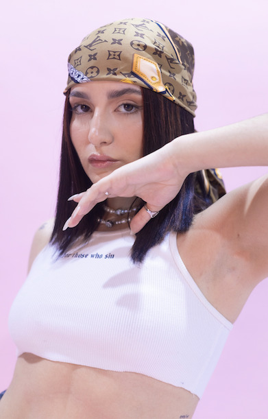 Valentina, la artista dominicana que con su desamor “pícaro”, traspasa las fronteras 3 Captura de pantalla 2022 11 24 a las 10.48.10 p.m.