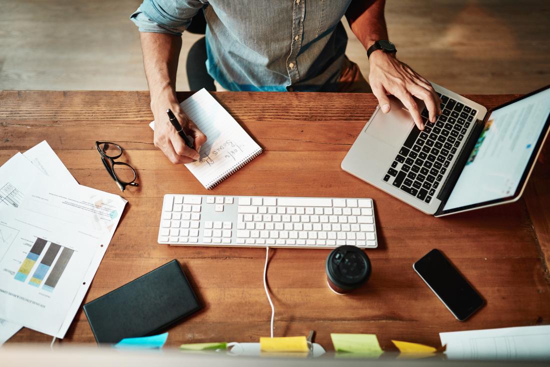 Cómo volverte irreconocible en 2023 3 Multitasking