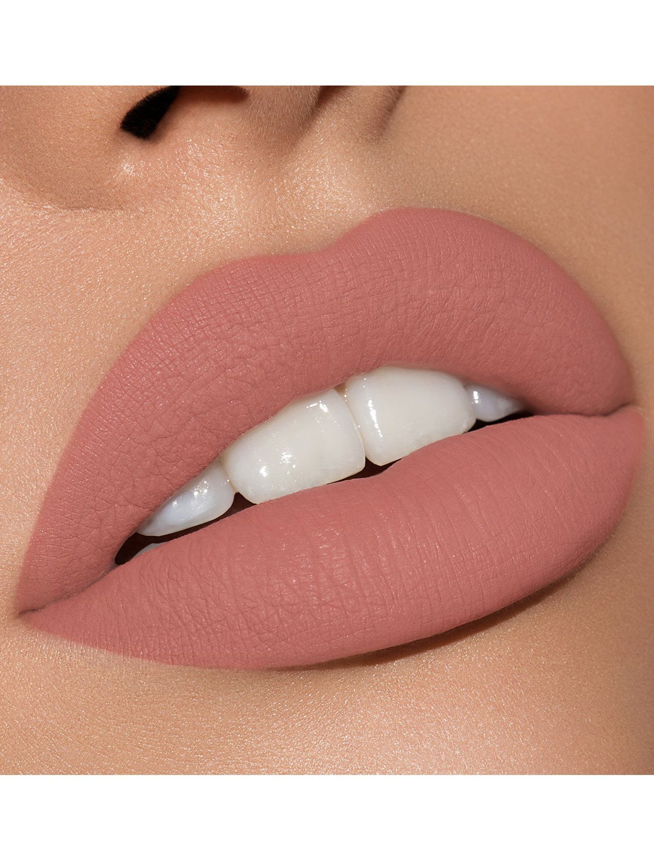 Statement lips nude