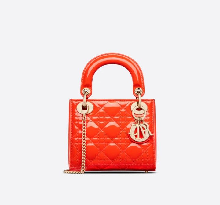 Jenna Ortega y su estilo inspirador 4 Mini bolso