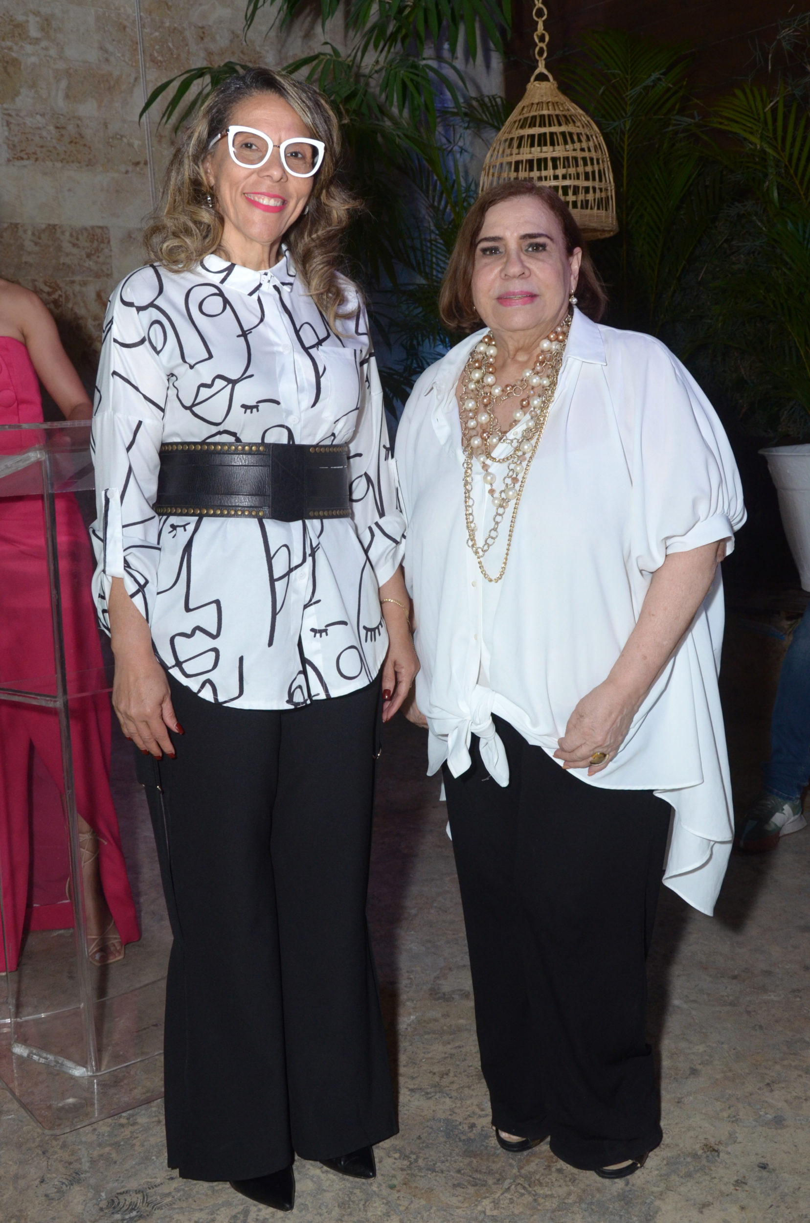 O. Q. Lucía Roque lanza nueva línea de moda, Yrenes Collection 7 Francis Baez y Mirna Pimentel