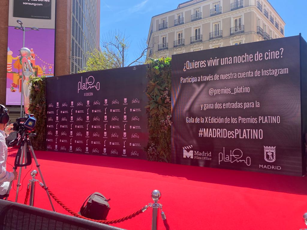 photocall sin logo mfo