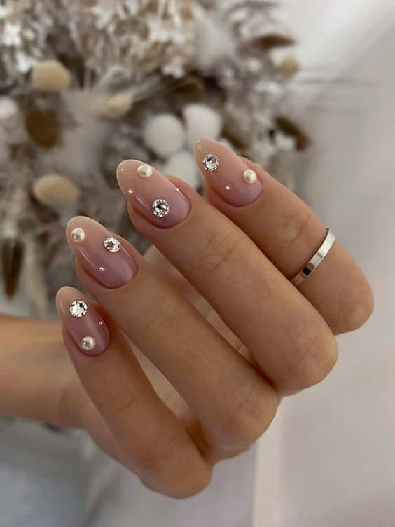 unas naturales con piedras 2