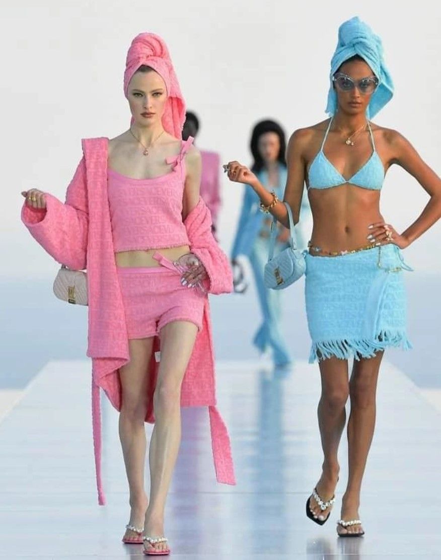 Así es 'La Vacanza', la colección de verano de Dua Lipa 3 La Vacanza