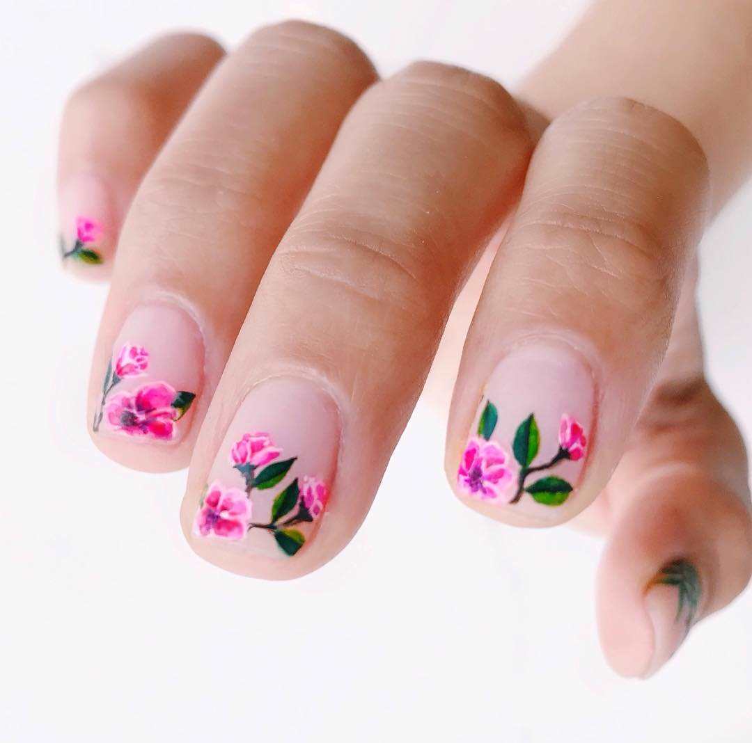 Estos son los colores de uñas en tendencia para este verano 2023 24 de