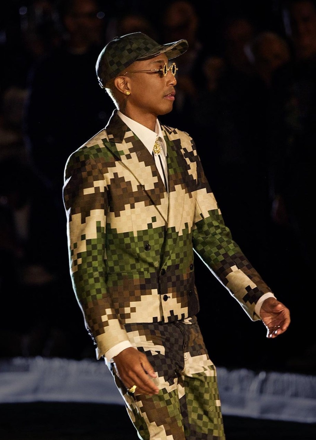 desfile louis vuitton paris famosos 2