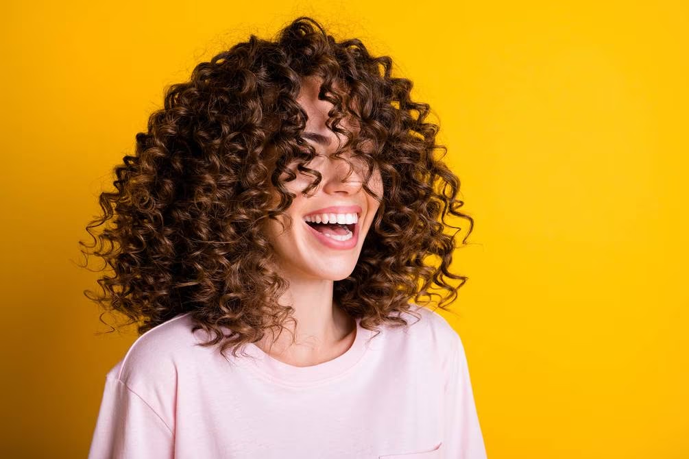 ¿Qué tan importante es el tipo de peinado para un outfit? 1 Peinado