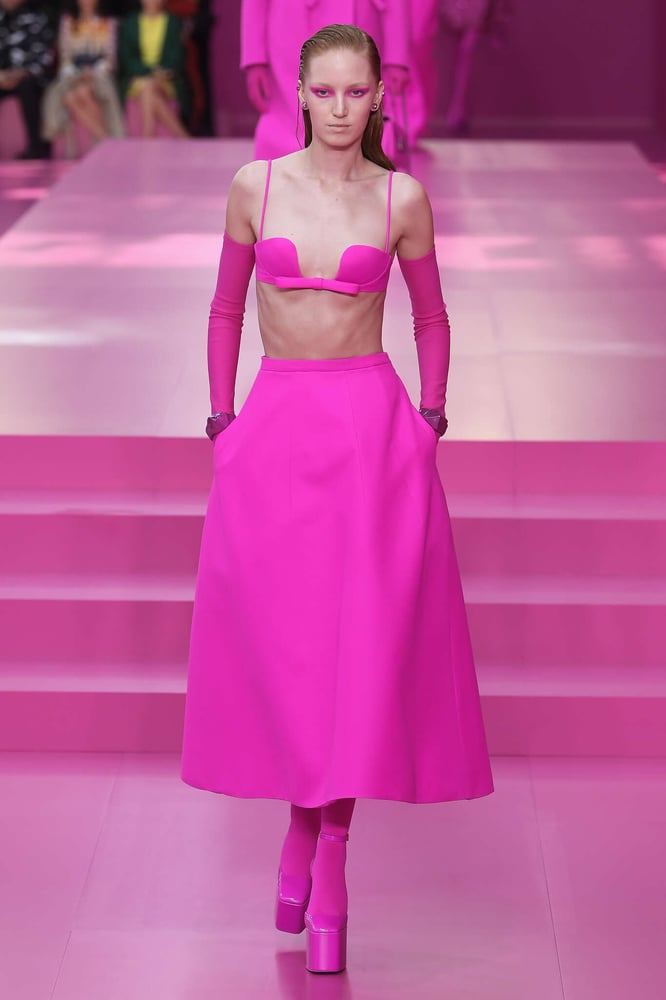 Barbiecore, cómo se lleva la tendencia de la moda rosa 8 barbiecore