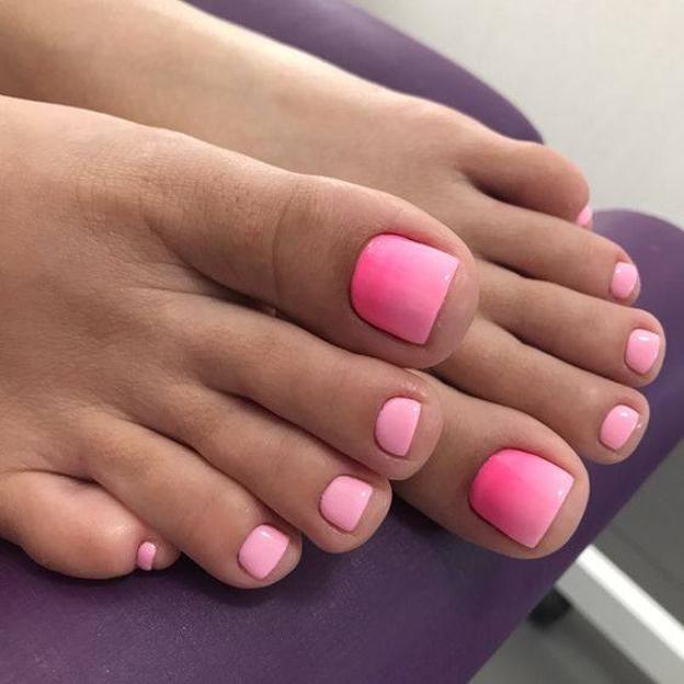 Colores de uñas en tendencia para exhibir unos pies elegantes 16 pedicura 5 degradado k4NE