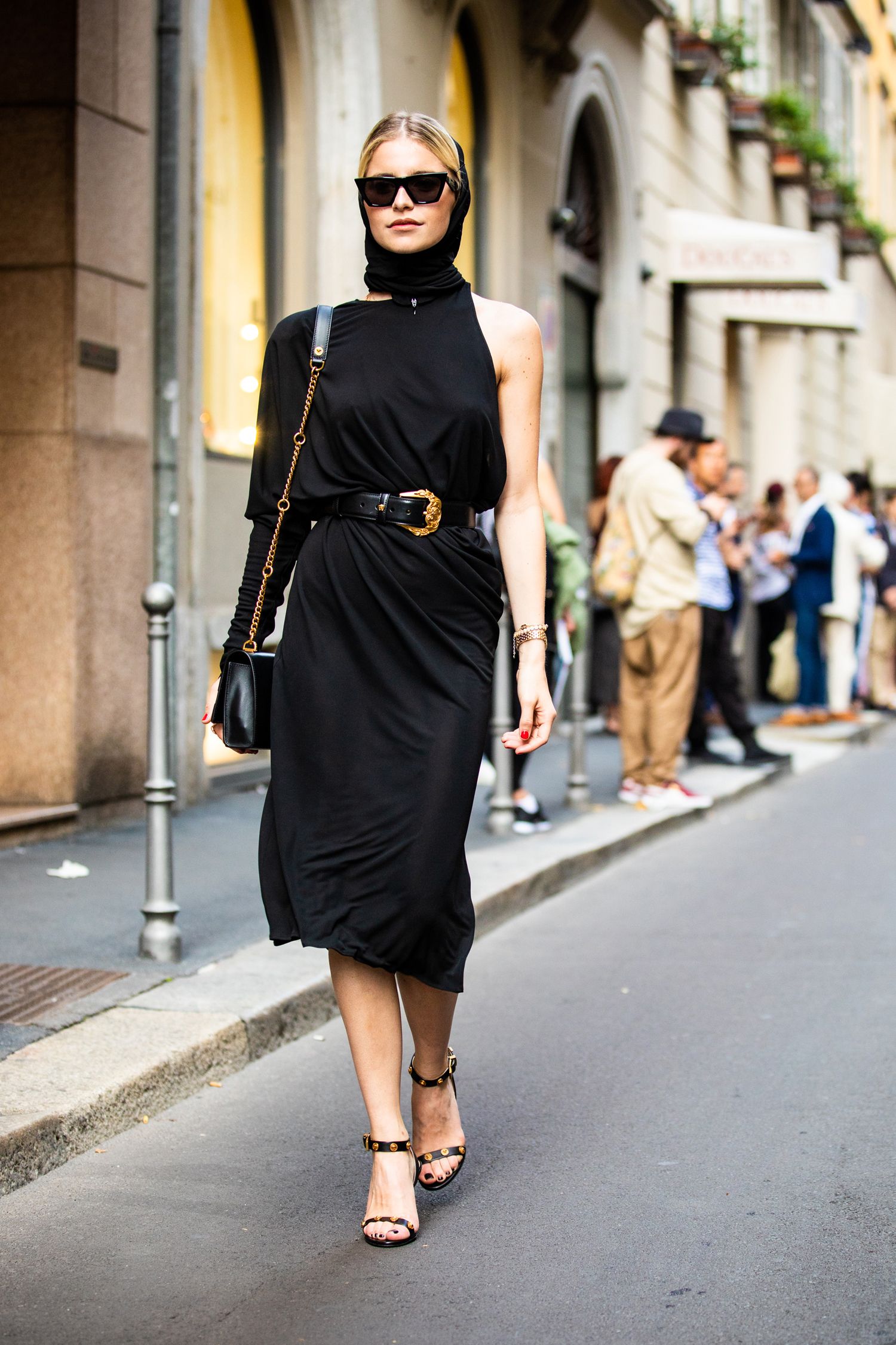 10 little black dress 1572947764