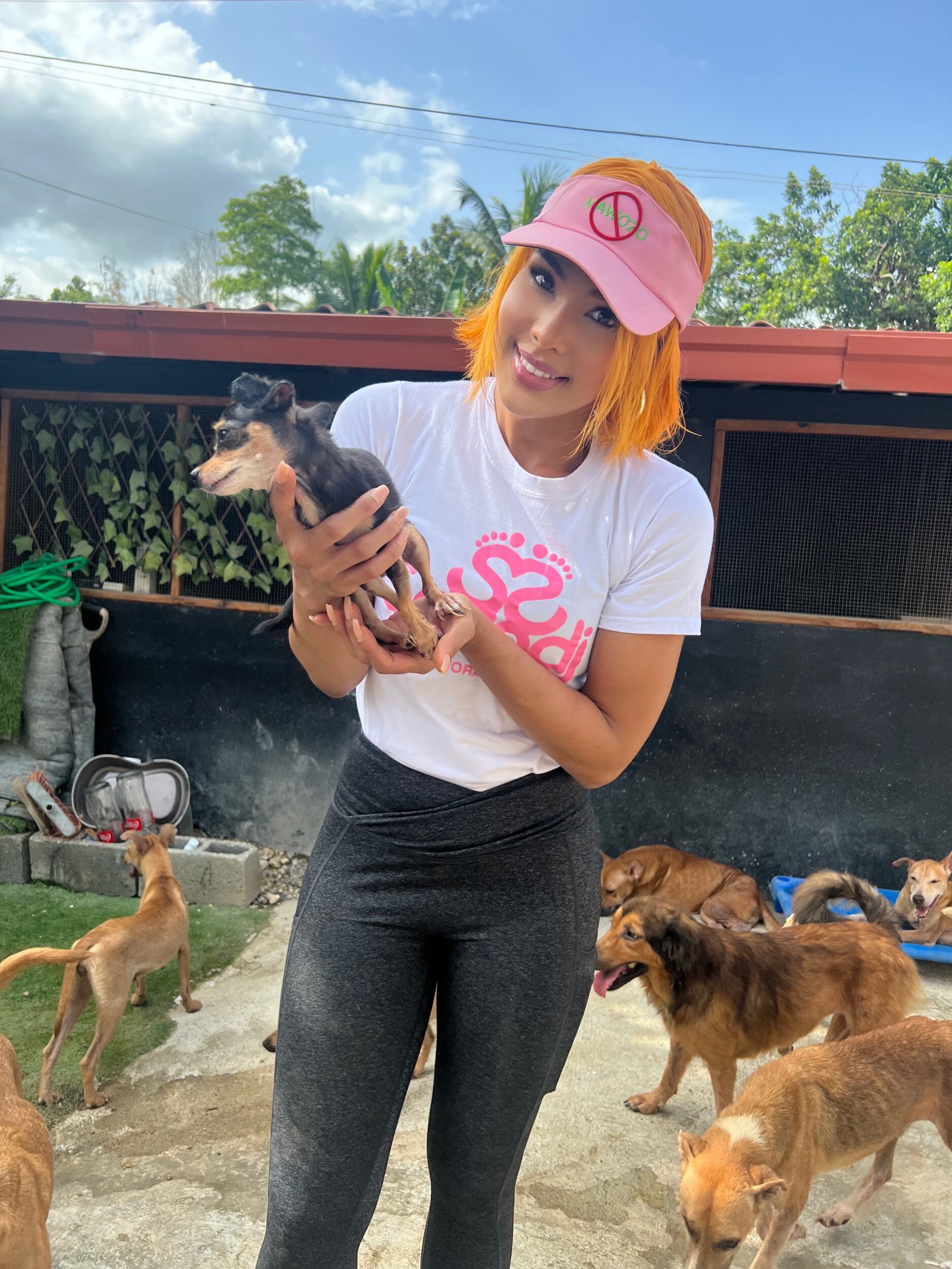 Sarodj Bertín realiza donación para refugio de animales rescatados 2 Sarodj Bertín