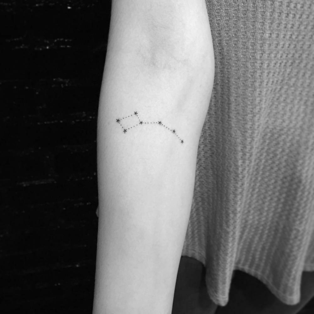 10 diseños de tatuajes minimalistas que son tendencia 22 image 103