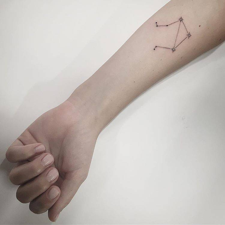10 diseños de tatuajes minimalistas que son tendencia 23 image 104