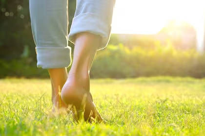 Andar descalzos: ¿Qué tan bueno o malo puede ser? 1 Descalzos