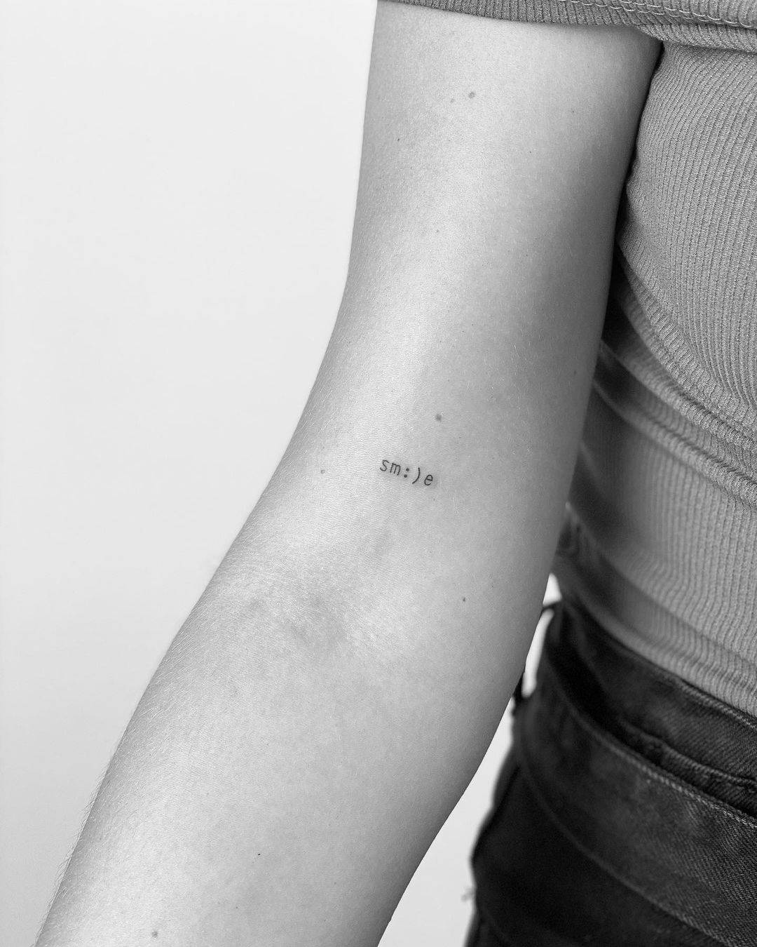 10 diseños de tatuajes minimalistas que son tendencia 12 image 92