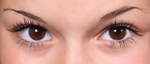 Cuatro diseños de cejas que tienen un efecto envejecedor 2 image 200