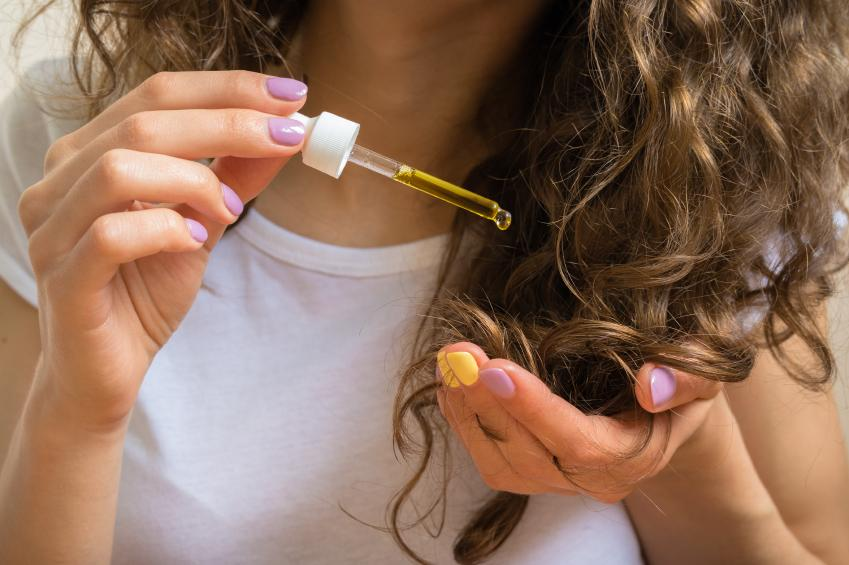 Tips para estilizar tu cabello rizado si tienes poco presupuesto 6 image 50