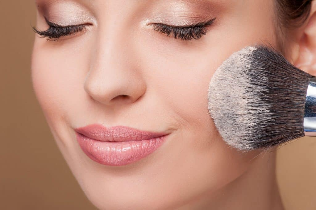 Aprende a aplicarte maquillaje paso a paso con estos trucos 6 image 53