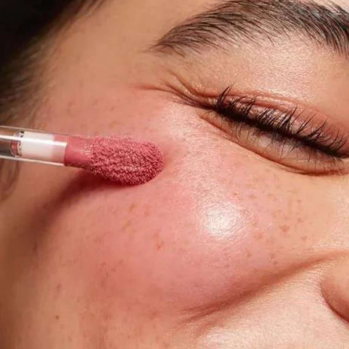 Aprende a aplicarte maquillaje paso a paso con estos trucos 9 image 56