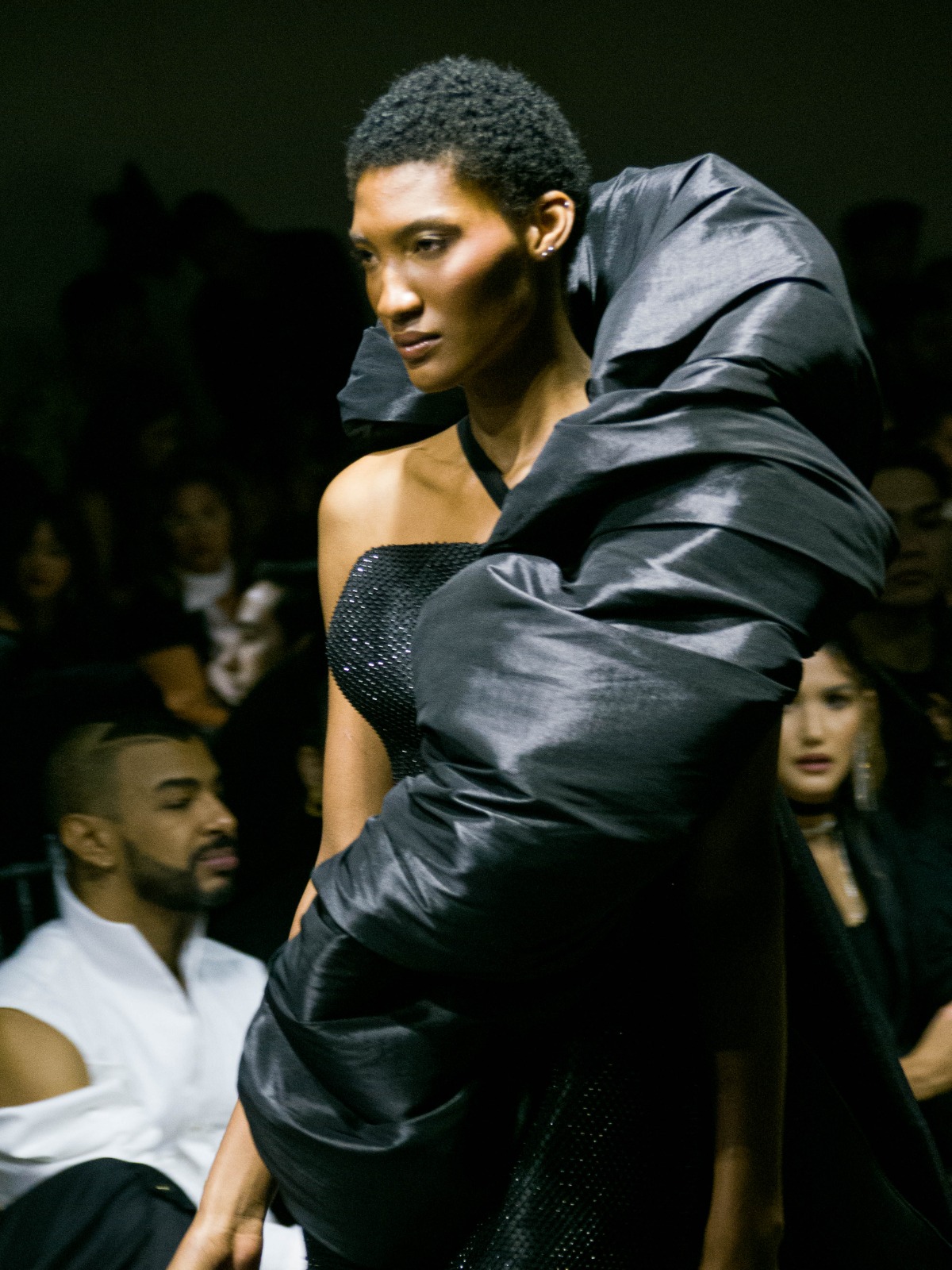 Apertura del RD Fashion Week, con espectacular desfile de Giannina Azar 2 image0 1