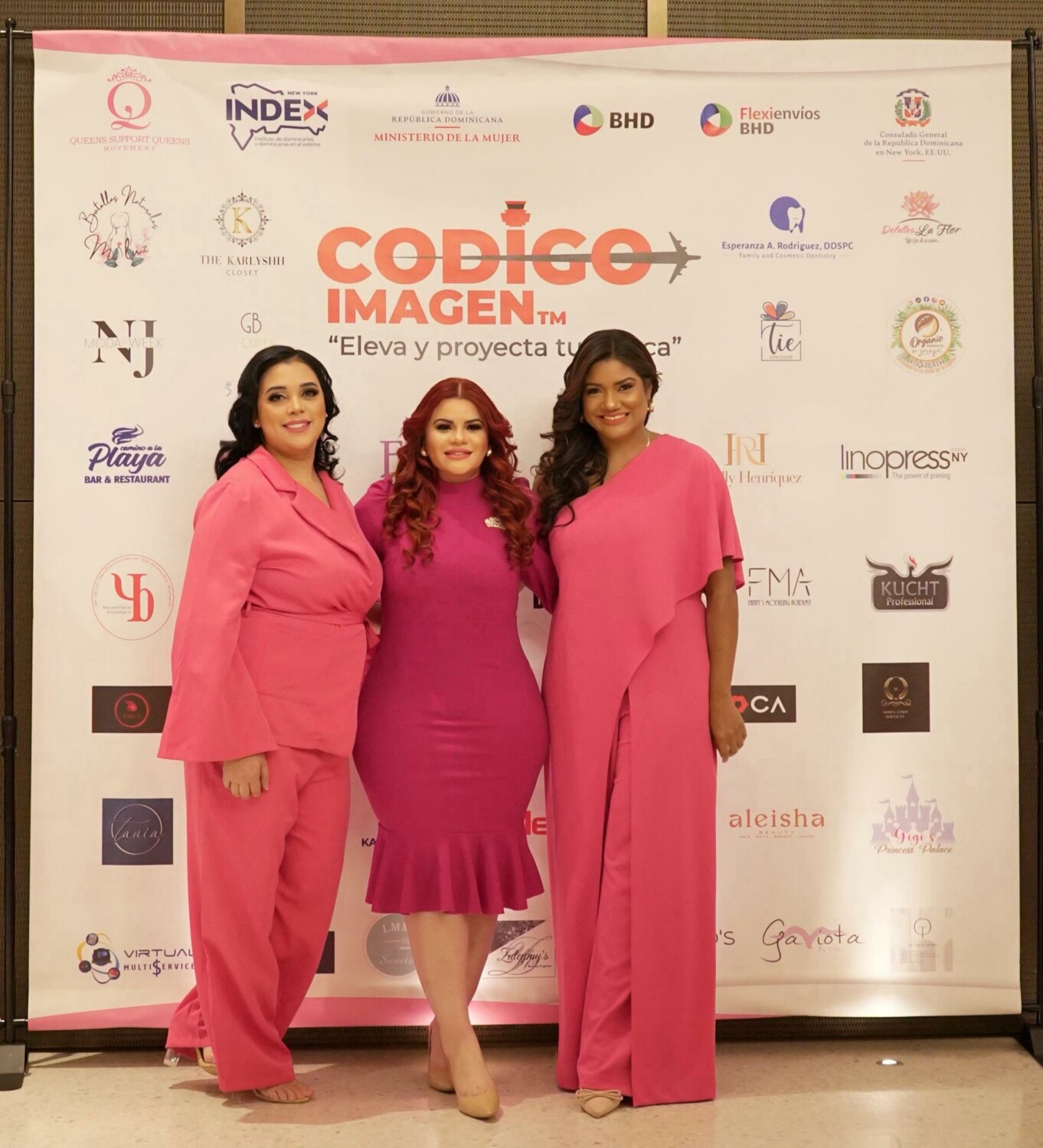 Grace Mercedes Crala Suarez y Surgely Pena Fundadoras del movimiento Queens Support Queens en NYC