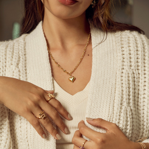 ¿Cuáles accesorios elegir de acuerdo al tipo de escote? 2 image 5 25