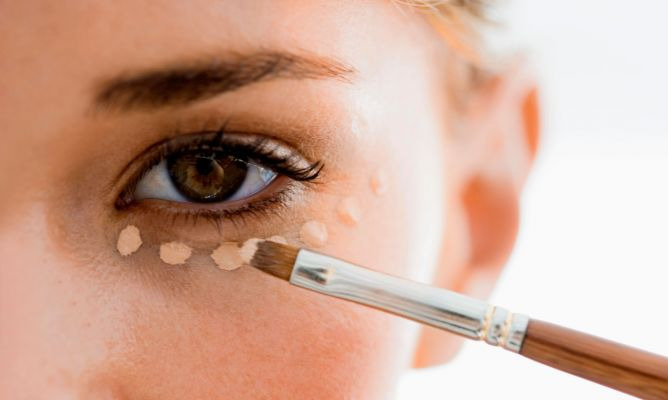 Sigue los siguientes consejos para disimular las ojeras con maquillaje 1 image 35 6
