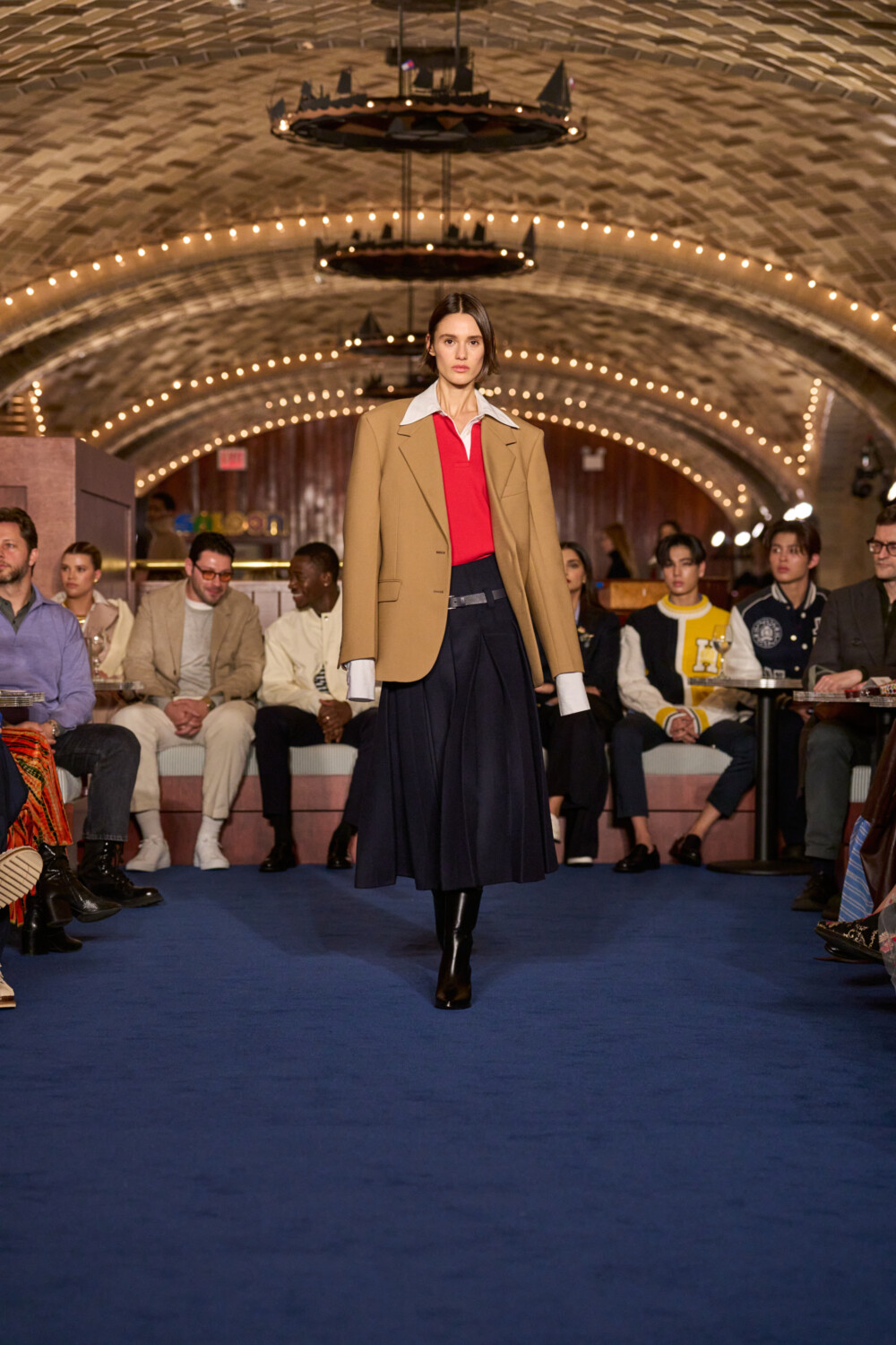 FW24 NYFW RUNWAYFULLLOOK P6 008