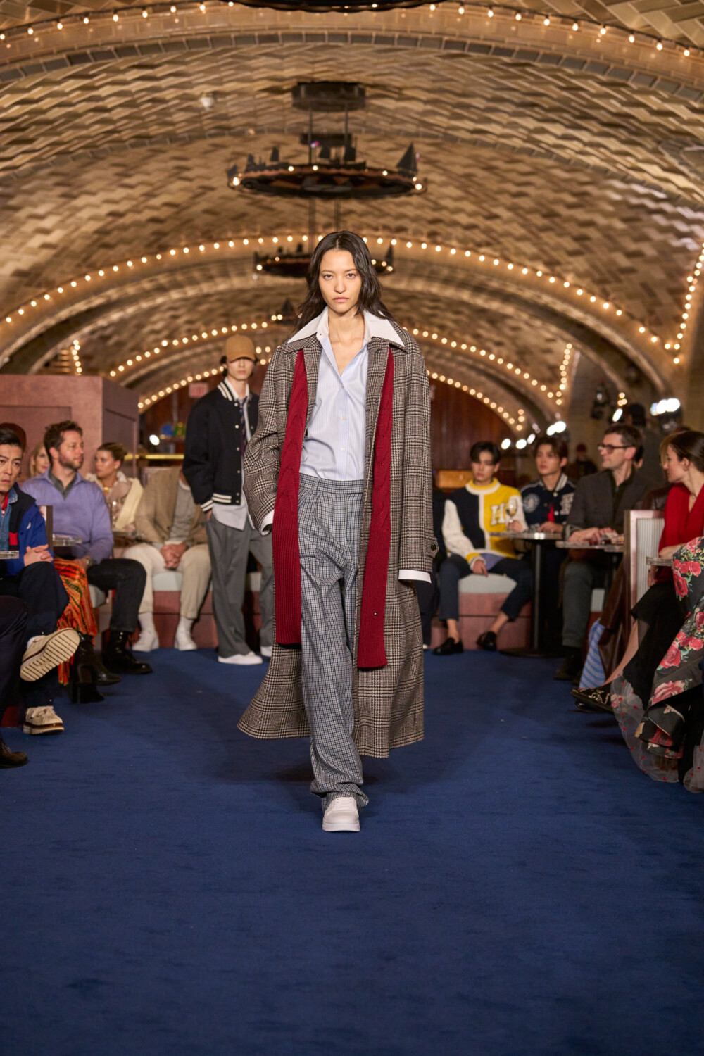 FW24 NYFW RUNWAYFULLLOOK P6 011