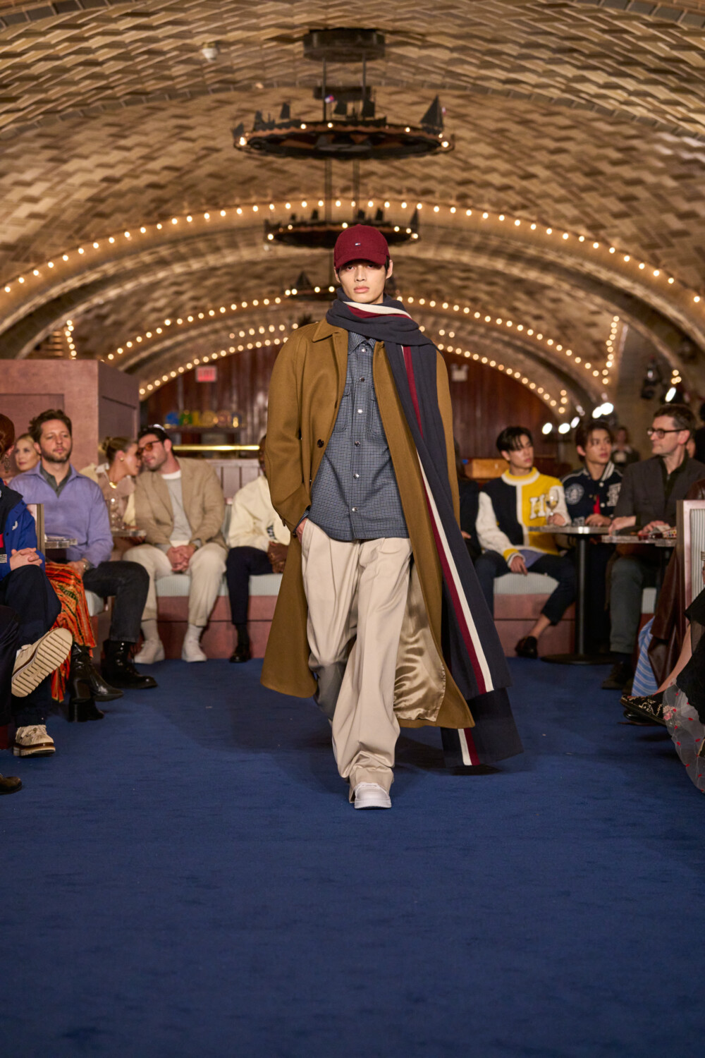 FW24 NYFW RUNWAYFULLLOOK P6 015