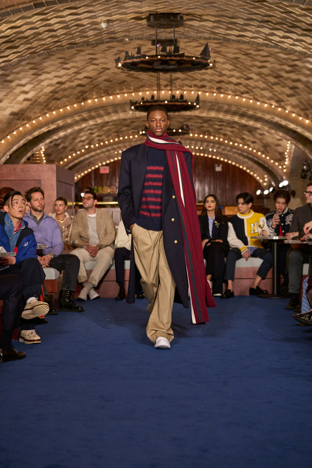 FW24 NYFW RUNWAYFULLLOOK P6 032