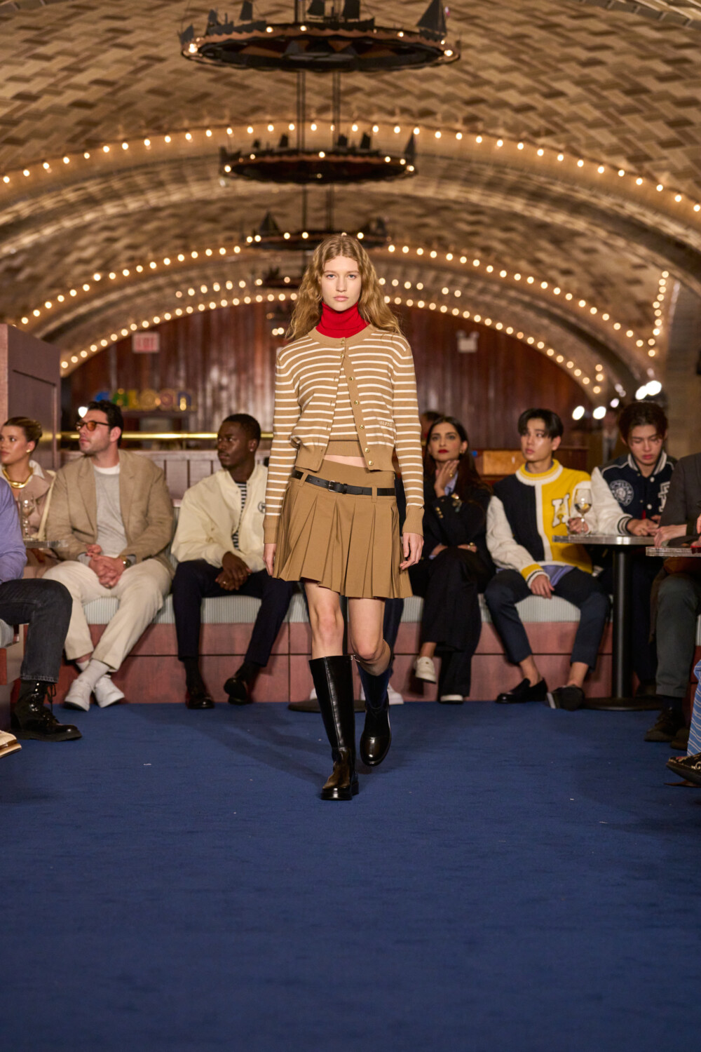 FW24 NYFW RUNWAYFULLLOOK P6 038 1