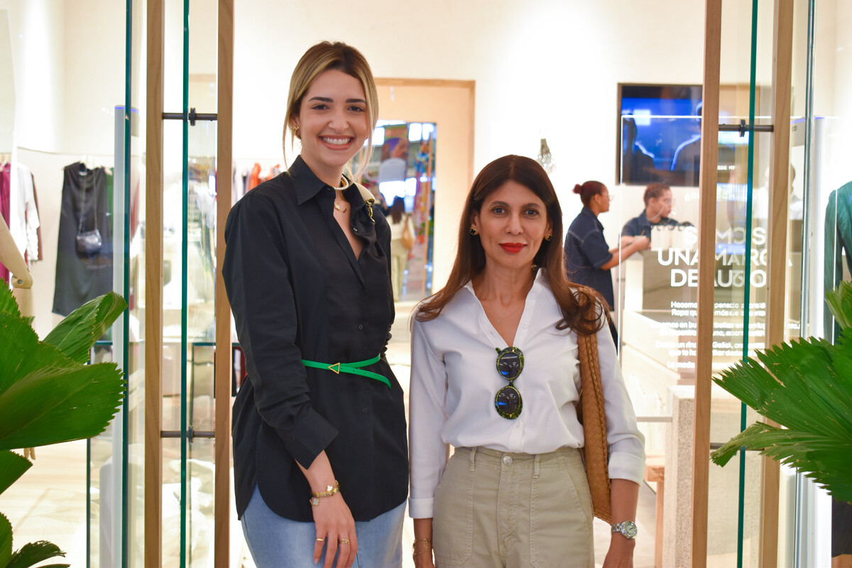 Lia Montas y Gina Lopez