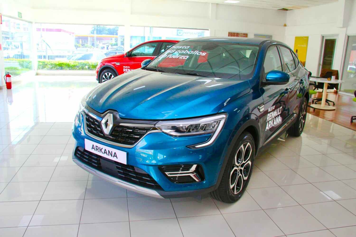 Modelo Suv Coupe Arkana Tono azul