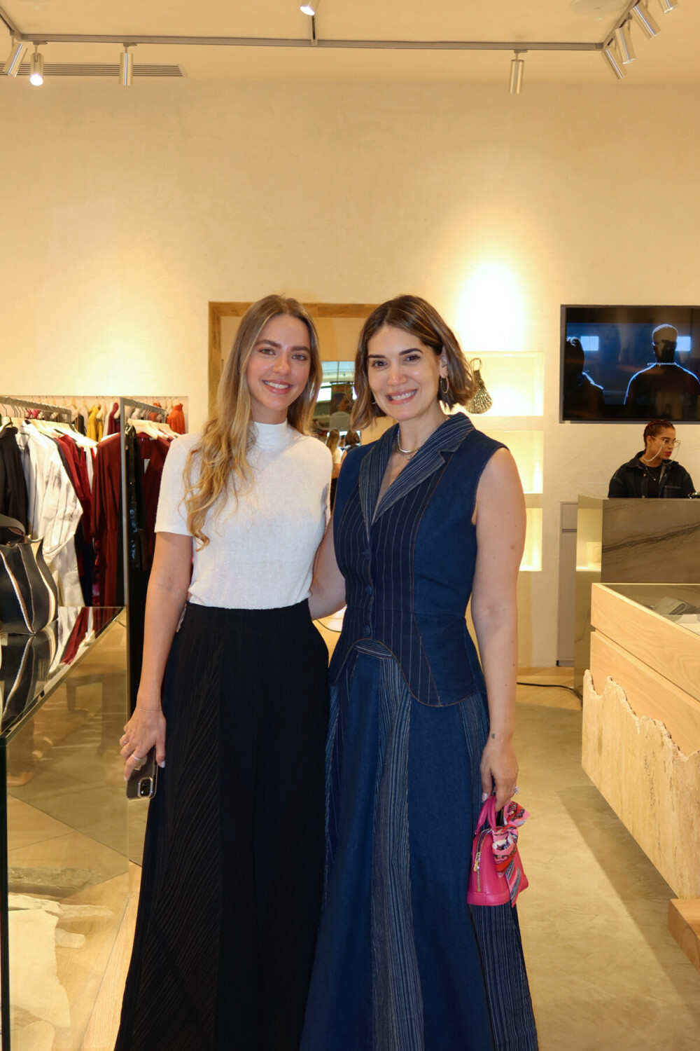 Natalia Prida y Maria Conchita Arcala
