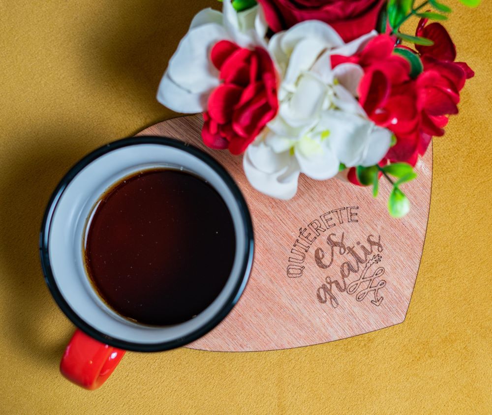 TAZA CON BANDEA PERSONALIZADA AMELIE
