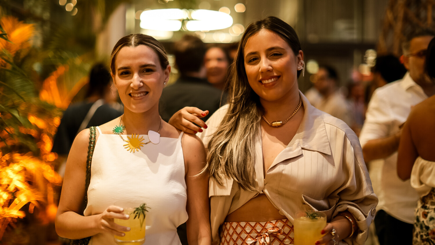 9 Isabela Martinez y Laura Garcia