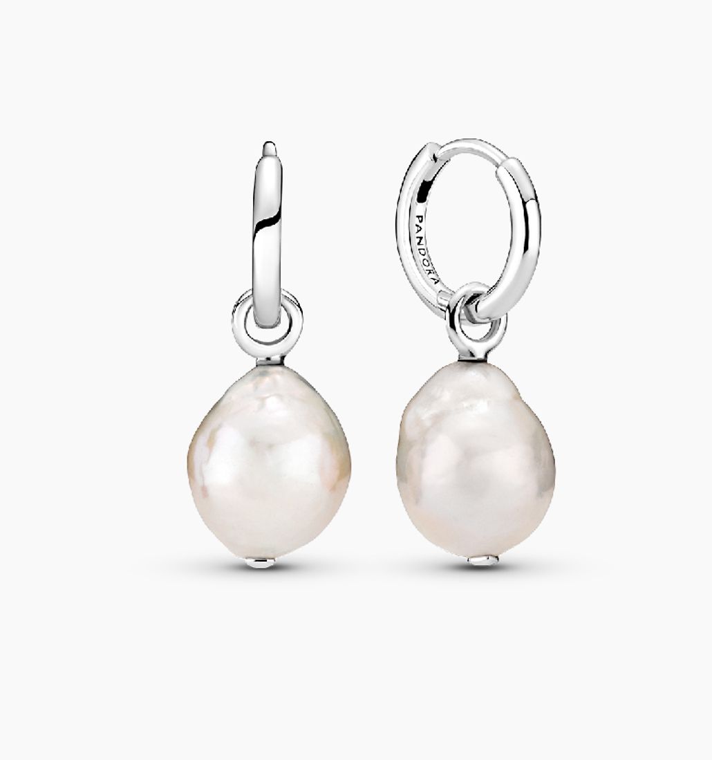 Las perlas cultivadas de agua dulce: La nueva elegancia en el mundo de la joyería según Pandora 1 Pendientes de perlas