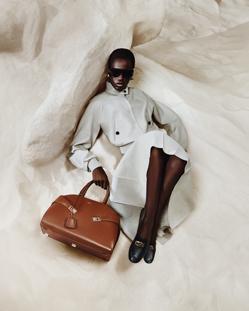 Ferragamo deslumbra con su nueva campaña pre-fall 2024 6 Ferragamo Pre Fall 2024 Campaign03