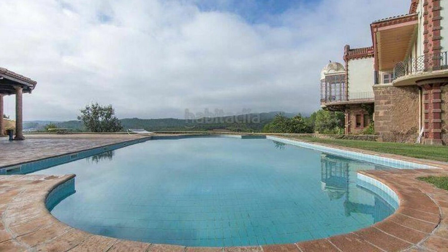 Rauw Alejandro vende la casa que compró a Rosalía 4 rosalia rauw alejandro casa manresa 05 1644331287
