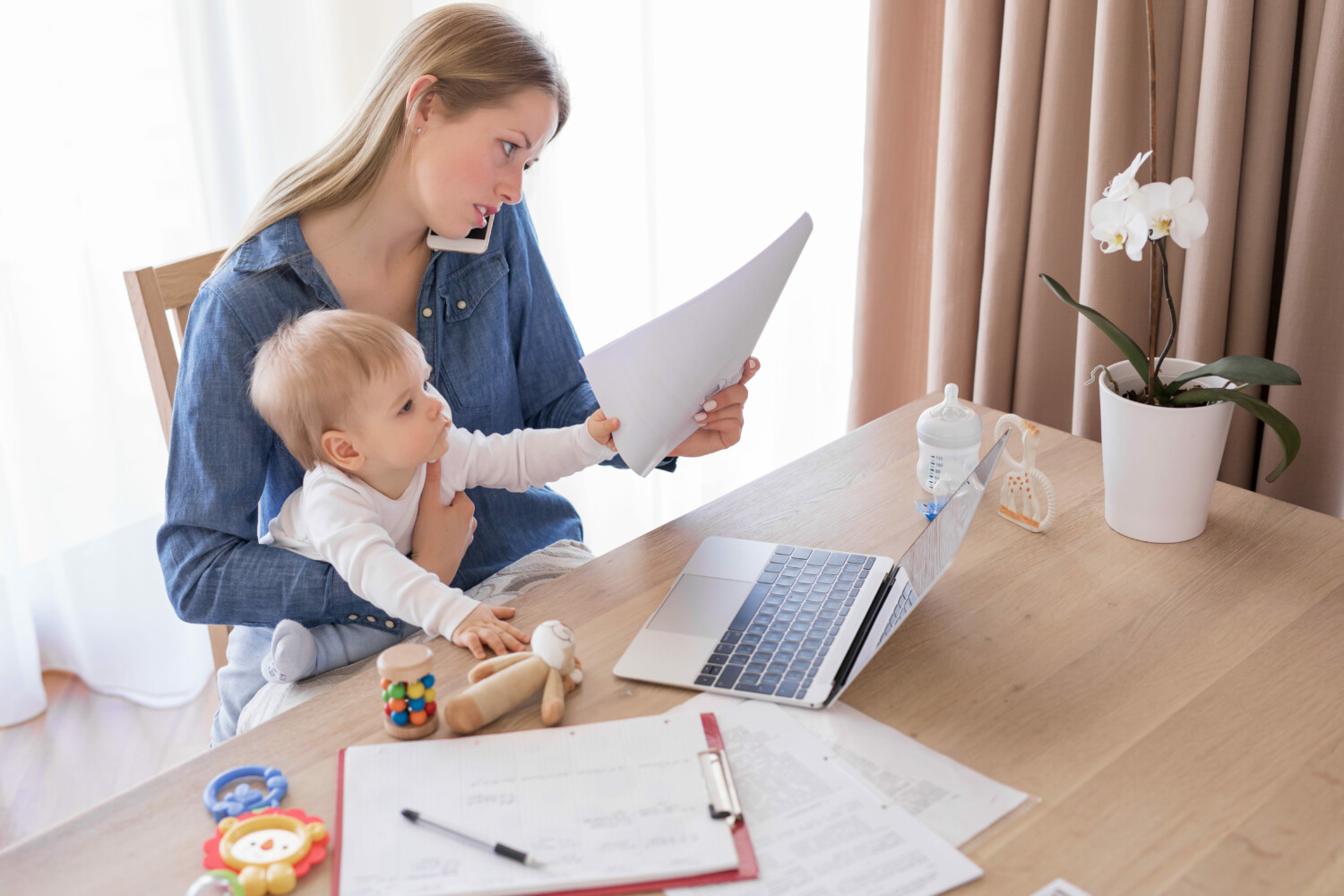 ¿Cómo prepararte financieramente para la llegada del bebé? 4 shutterstock 667202338