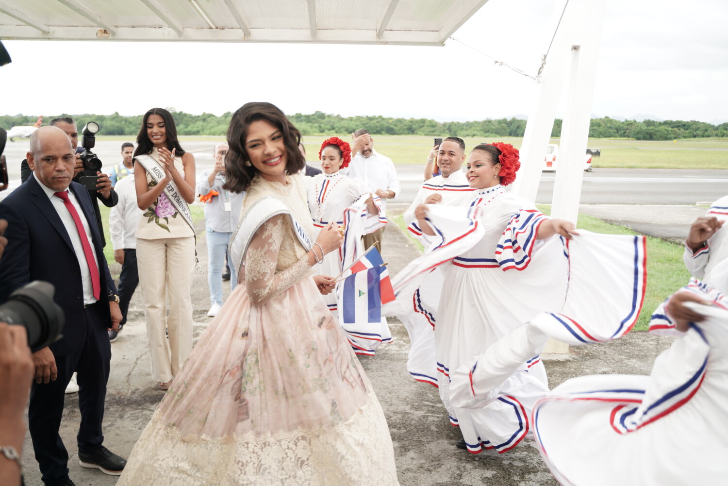 Miss Universo 2023 Sheynnis Palacios llega a suelo dominicano 5 Sheynnis Palacios