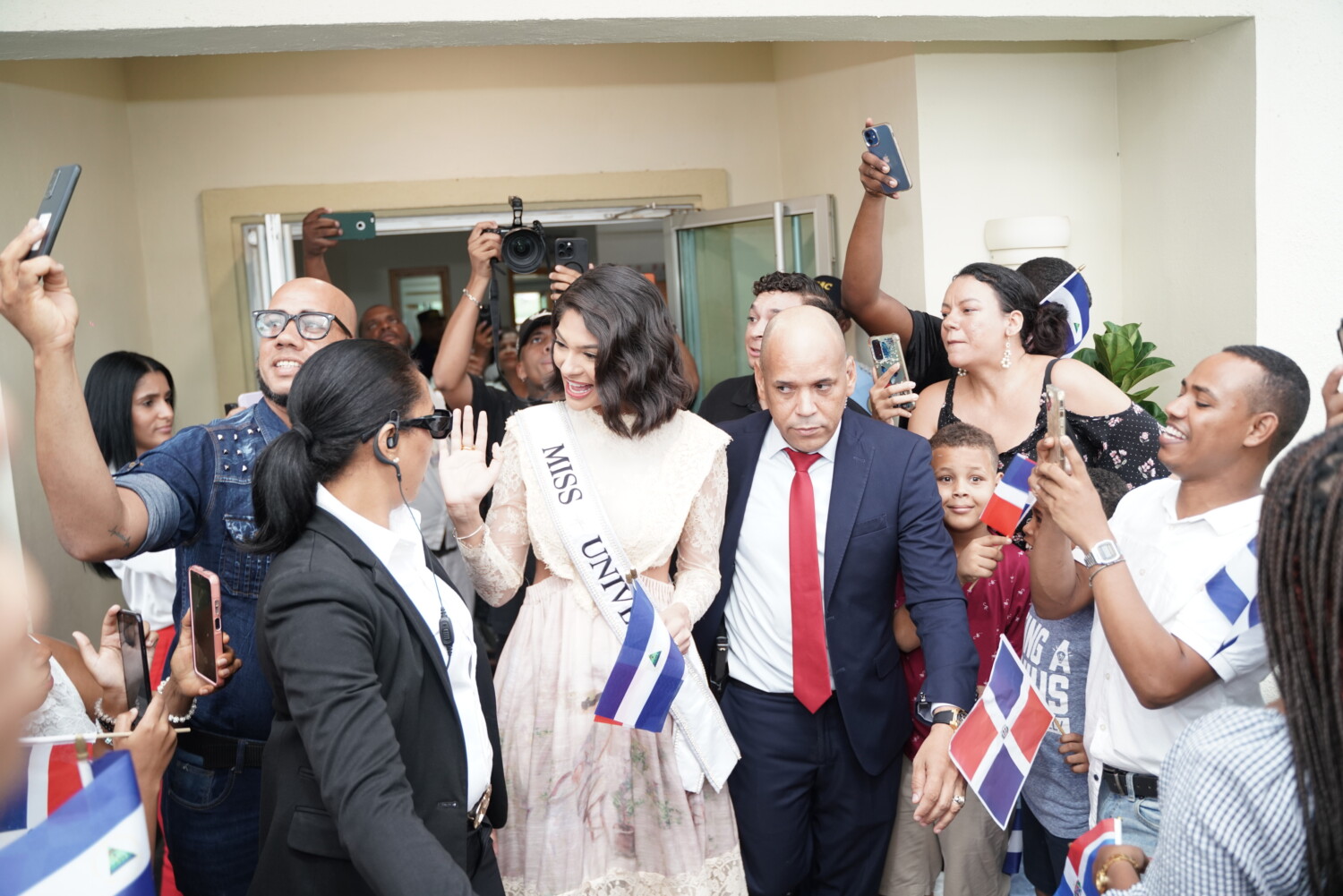 Miss Universo 2023 Sheynnis Palacios llega a suelo dominicano 6 DSC07939