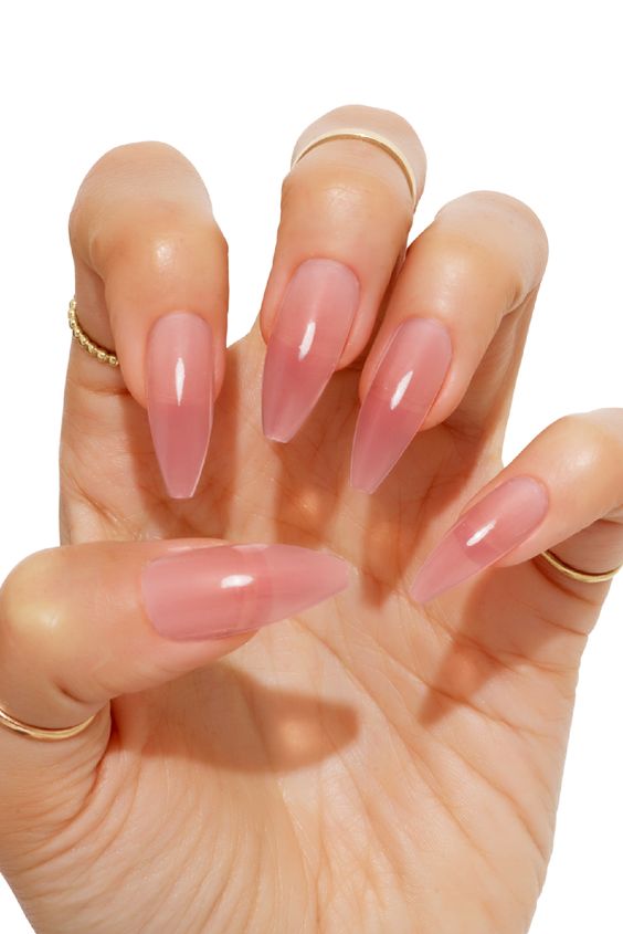 !Uñas en tendencia: lo que está dominando el 2024! 7 f8fdb3400457df66b0355151828ca201