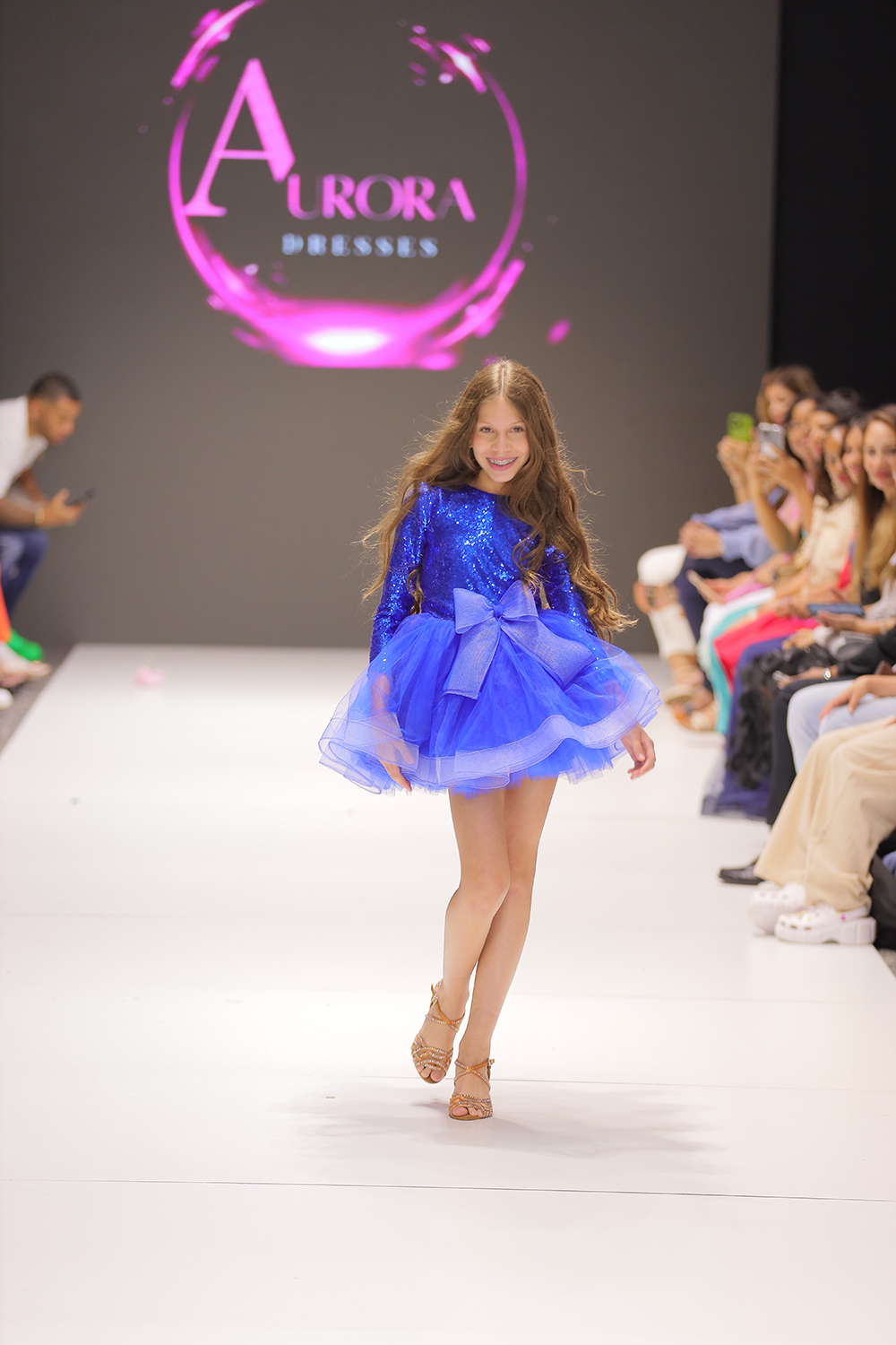 Aurora Dresses en RD Fashion Kids 2024 con la colección de Navidad: La Niña de Belén” 7 Aurora Dresses