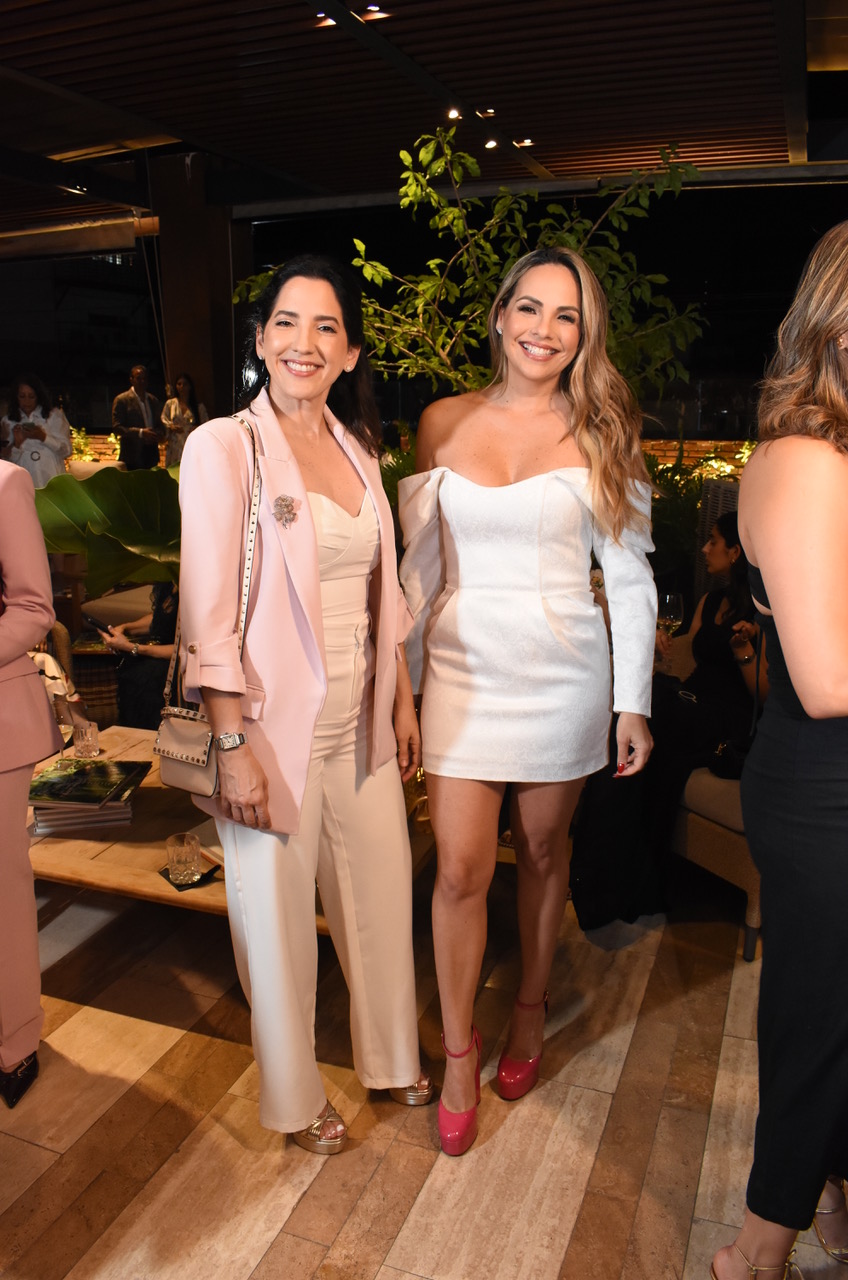 Mayie Suarez y Eliza Amalia Pimentel