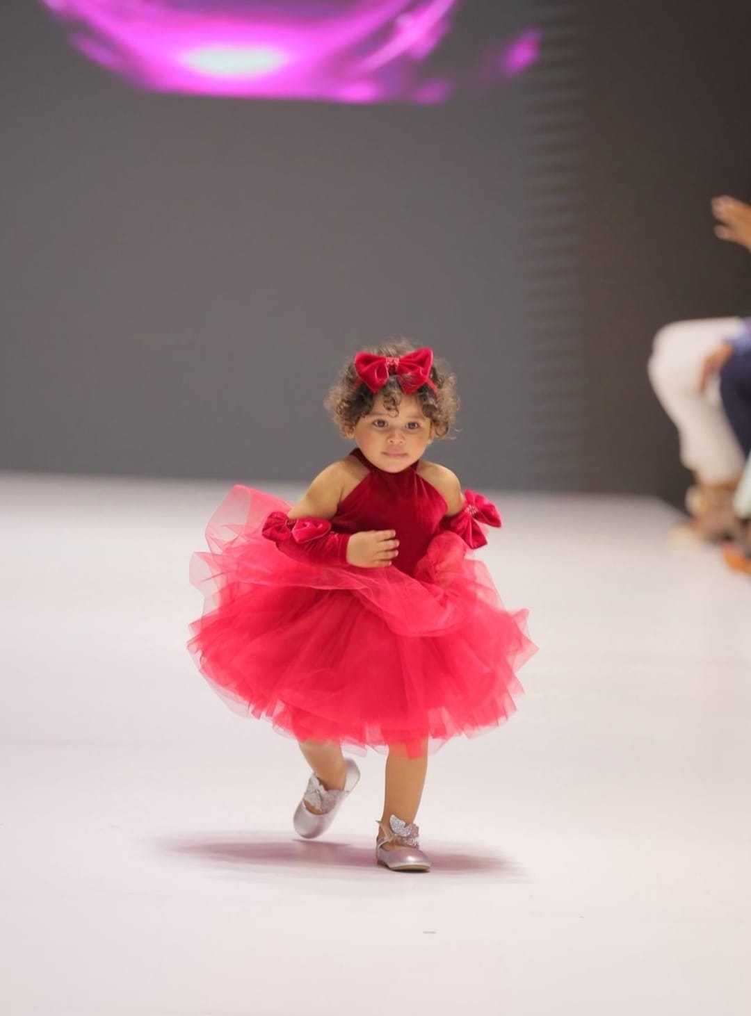 Aurora Dresses en RD Fashion Kids 2024 con la colección de Navidad: La Niña de Belén” 2 Aurora Dresses