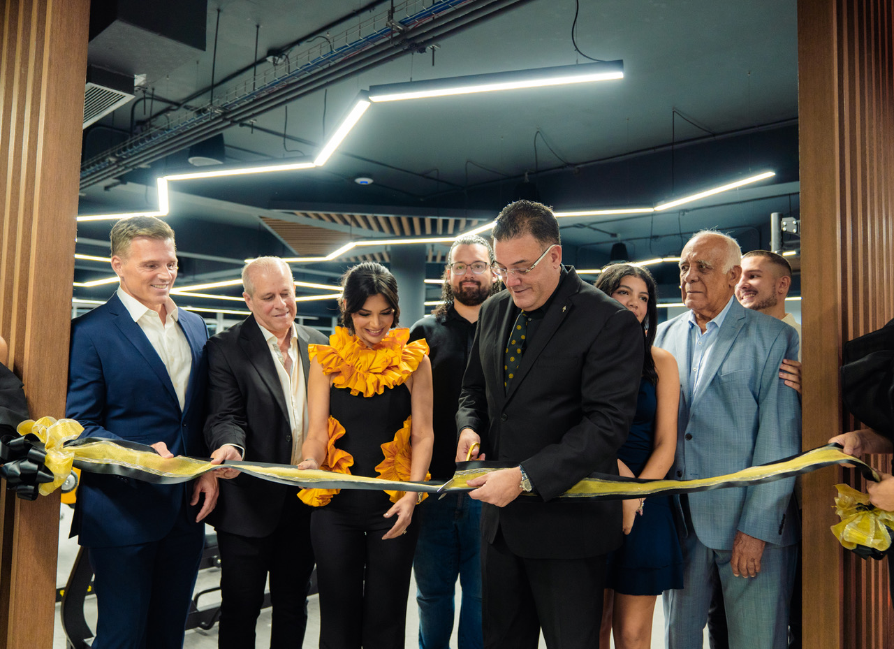 Gold’s Gym celebra 25 años de transformación y bienestar con la reapertura de su sucursal en Evaristo Morales 1 2 1