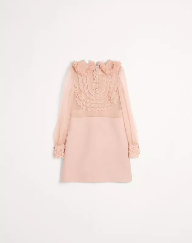 El encaje negro resurge para darle un toque romántico y sensual a tus looks este otoño 10 EMBROIDERED CREPE COUTURE SHORT DRESS